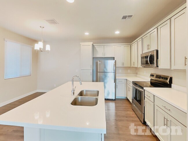 Photo - 2929 N 28th St