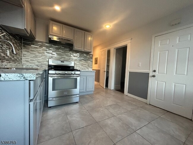 Photo - 182 Seymour Ave Unit 2