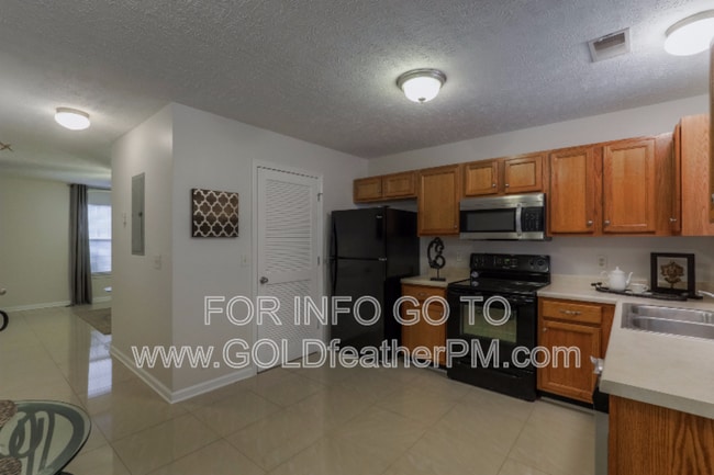 Photo - 1363 Benley St