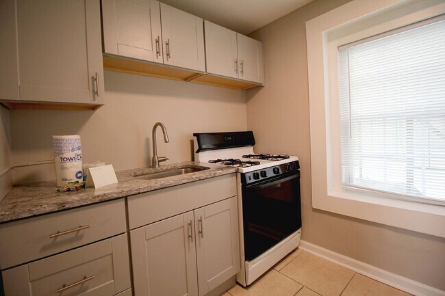 Photo - 117 Chestnut St Unit D