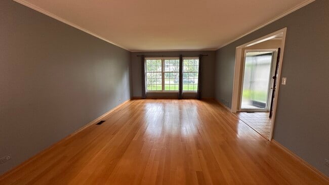 Photo - 3537 Winnetka Rd