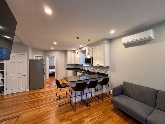 Photo - 7 Pinckney Pl Unit 2