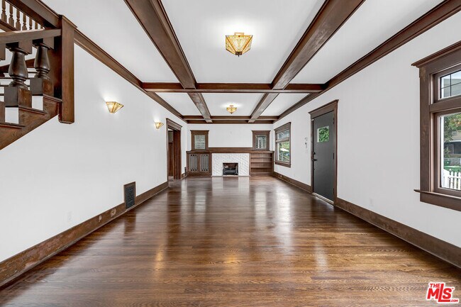 1804 Roosevelt Ave