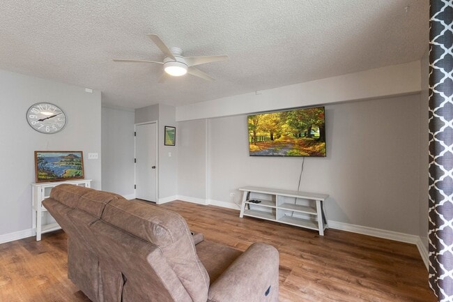 Photo - Updated 2-Bedroom Condo with Koolau Views in Prime Kaneohe Location