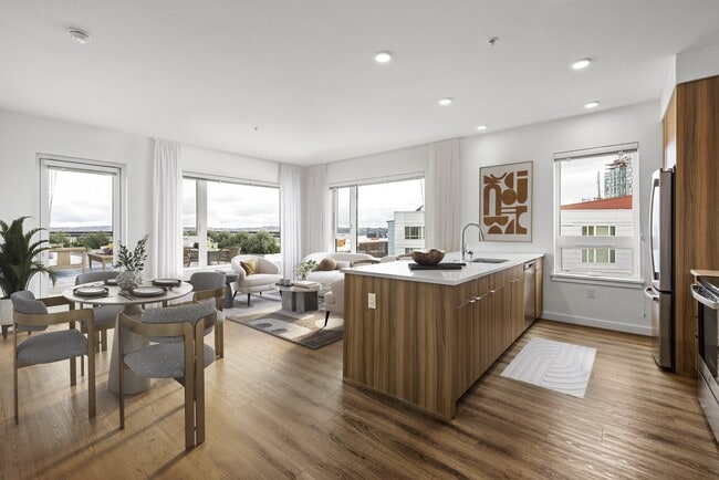 Photo - Mason & Main