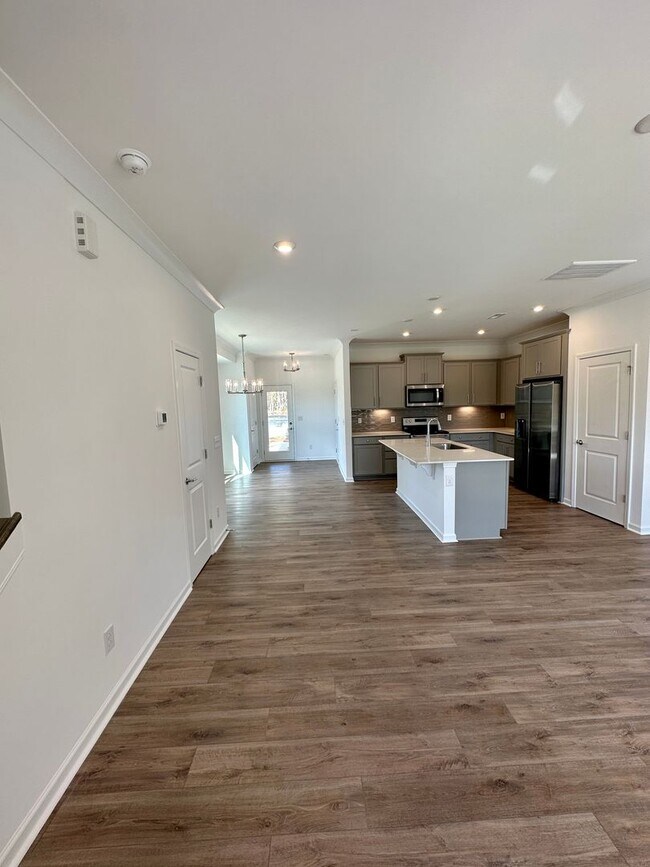 Photo - 2BR/3BA End Unit Townhome in Pringle Towns