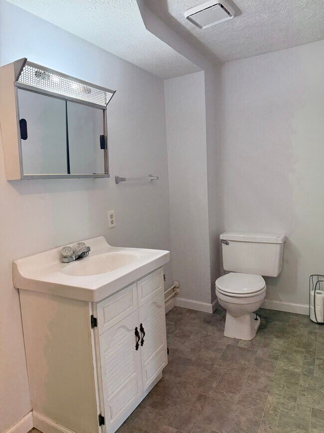 3505 W Festive Dr