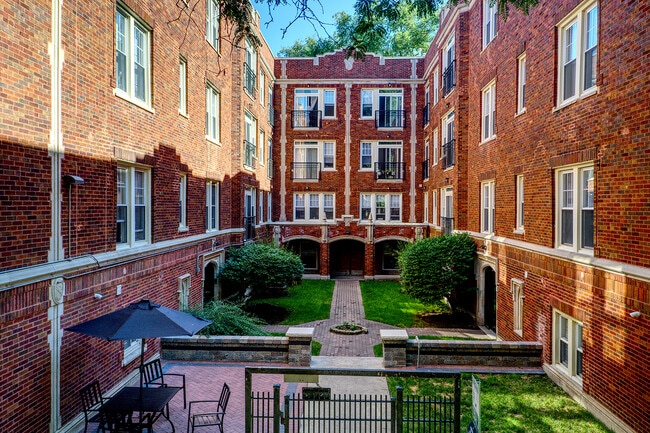 Building Photo - 7322 N Damen Ave Unit 3 Rental