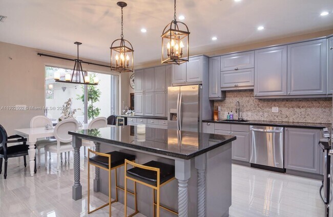 Photo - 1140 Chestnut Ln