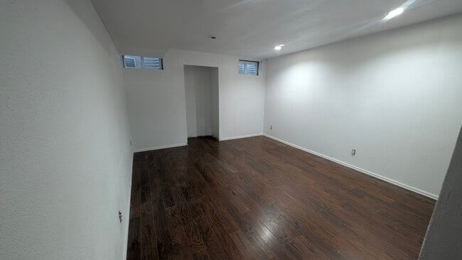 Photo - 1161 S Yosemite Way