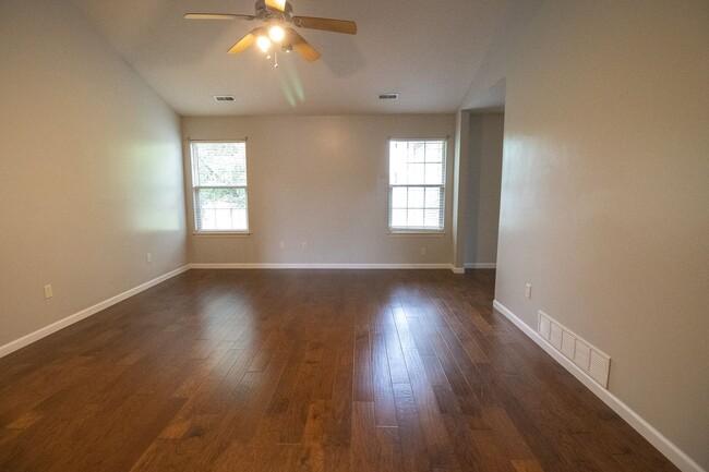 Photo - Stunning 3Bed/2BA Home with Dual Living Spaces/Garage