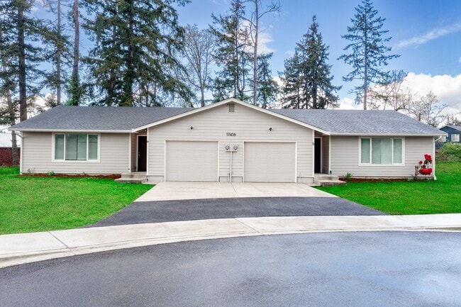 Building Photo - Modern & Updated 2-Bedroom, 1-Bath Duplex ... Rental