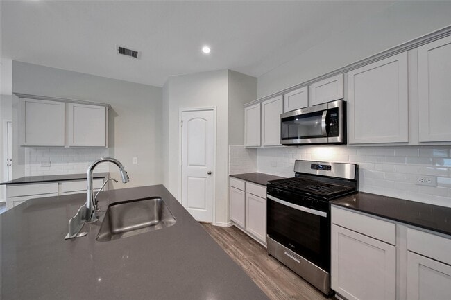 Building Photo - 11840 Summertime Dr Rental