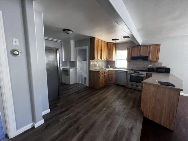 Photo - 2127 3rd Ave N