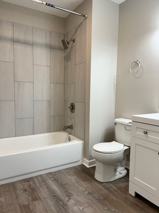 Photo - 1805 Dainesway Dr