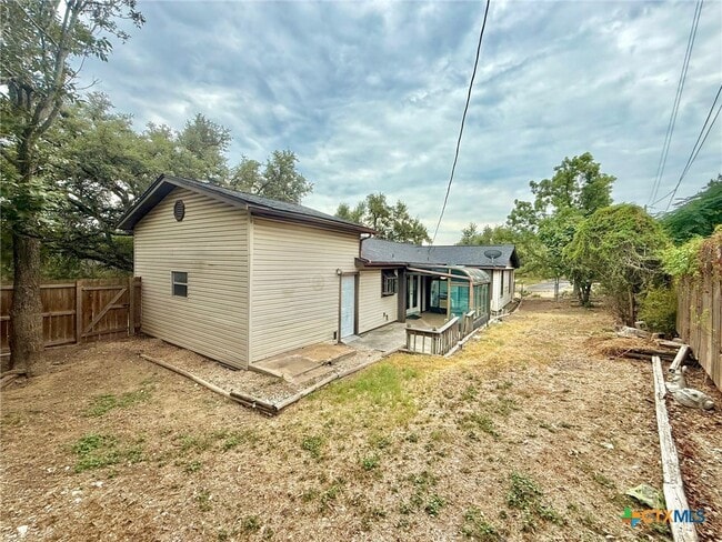 Photo - 103 Crestview Dr
