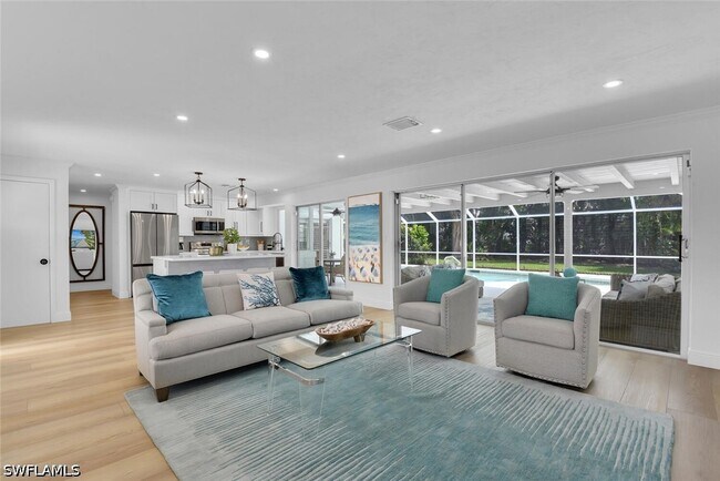 740 Park Shore Dr
