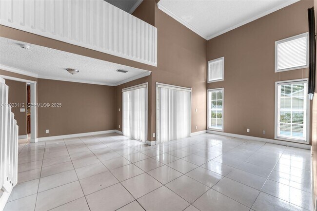 Photo - 15016 SW 139th Ave