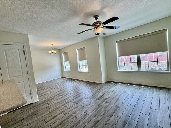 Photo - 279 S Breakwater Ln