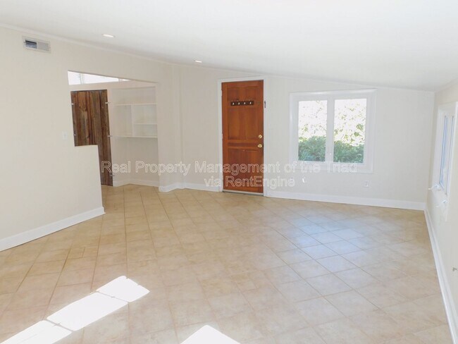 Photo - 3110 Canterbury St