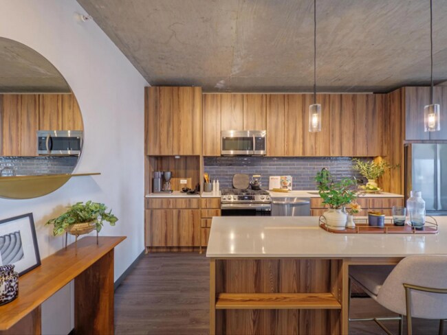 Photo - 1645 W Ogden Ave Unidad 659