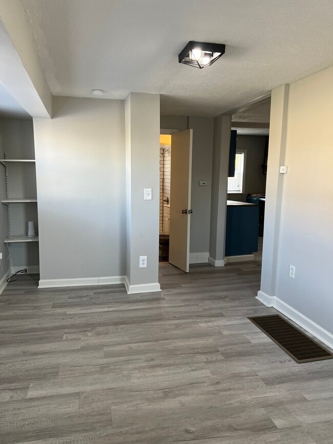 Photo - 278 Hosack St