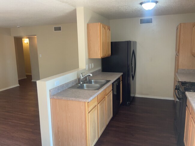 Photo - 3752 Rancher Loop NE