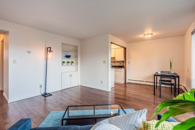 Photo - Hamlin Place