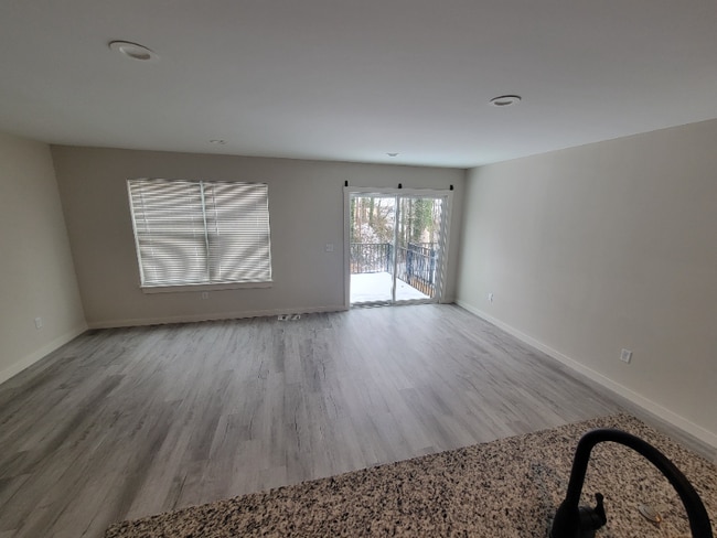 Photo - 823 31st St SW