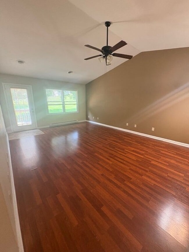 Photo - 3 bed, 2 bath condo COMING SOON Unidad ME-37