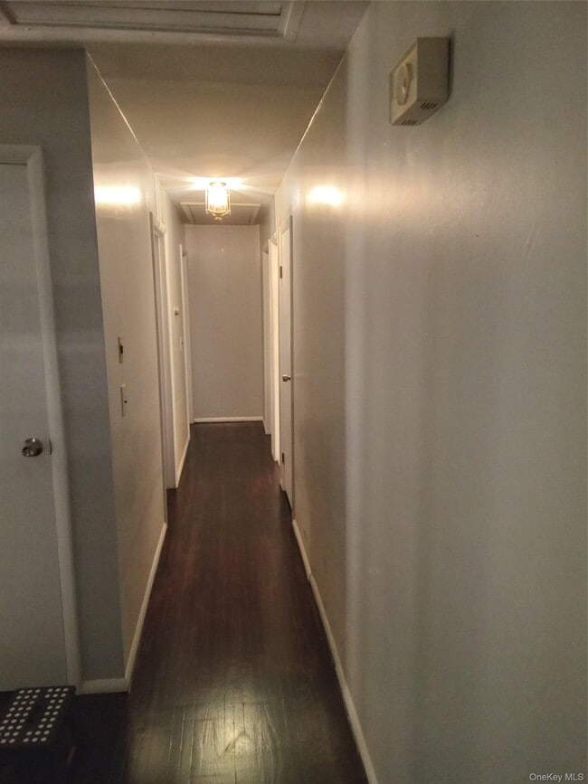 Photo - 8 Hickory Ln