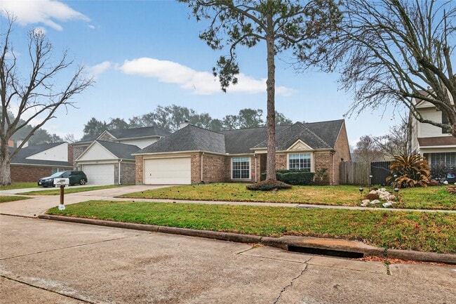 Building Photo - 1035 Cascade Creek Dr