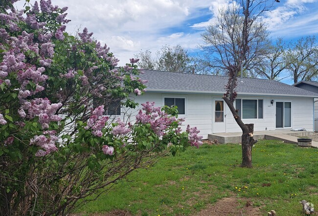 Building Photo - 1337 Lockview Ln Rental