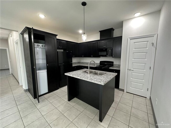 Photo - 10 Valley S Cir Unidad B