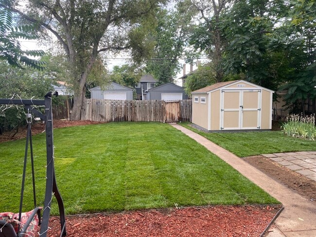 Photo - 2611 S Logan St Unidad 2611