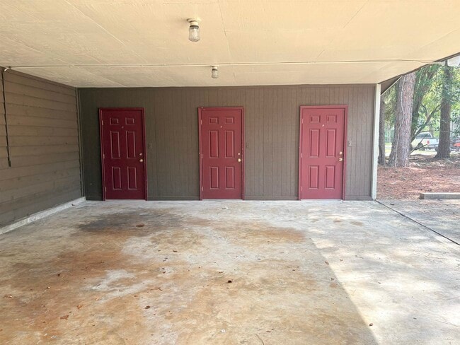 3701 Donovan Dr