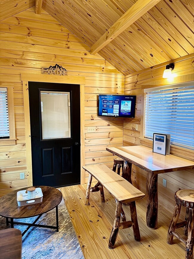 Photo - 125 Coyote Rd