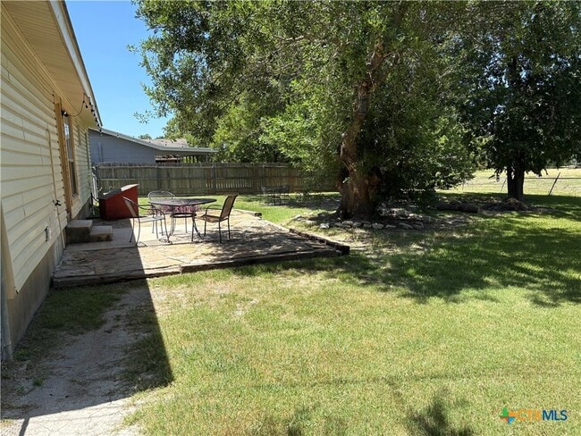 304 Julie St