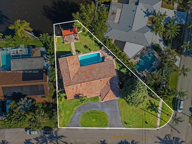 Photo - 1485 NE 57th St