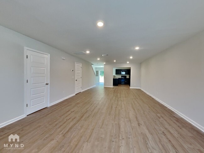 11 Cardinal Ct