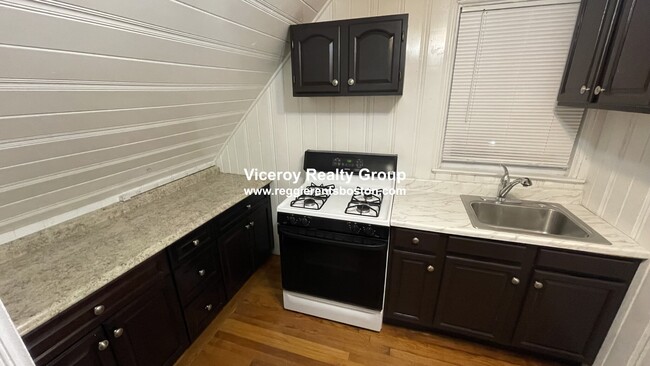 Photo - 18 Maxwell St Condo Unit 3