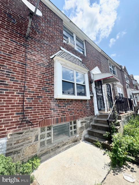 Building Photo - 1213 Hale St Rental
