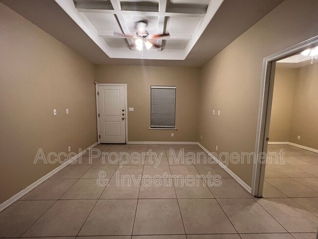 Photo - 2506 E Garfield Ave Unidad 3