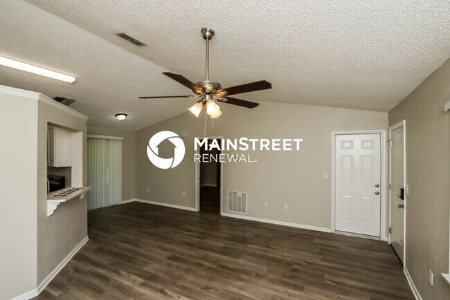 Photo - 3 Bedroom Pet-Friendly Home in Palm Bay, FL with Main Street Renewal