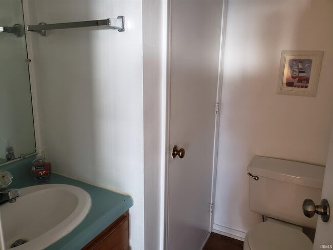 Photo - 1204 S College Mall Rd