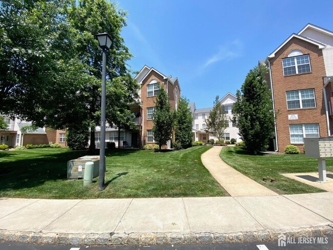 Photo - 420 Plymouth Rd