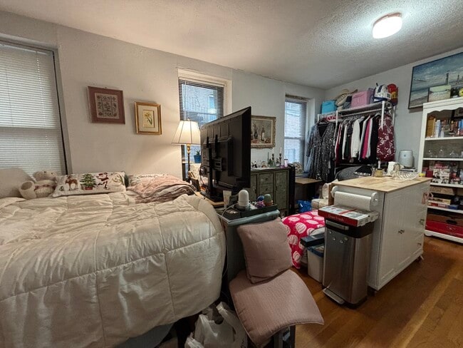 Photo - 43 Irving St