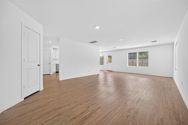 Photo - 17938 Becker Lndg Dr