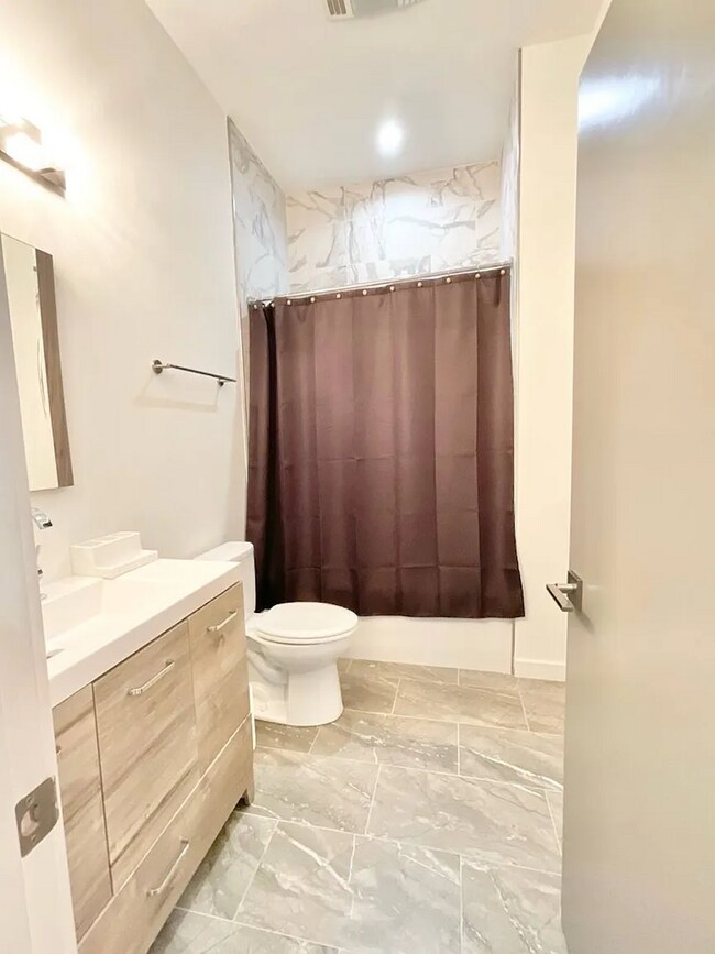 Photo - 2234 St Ann St.