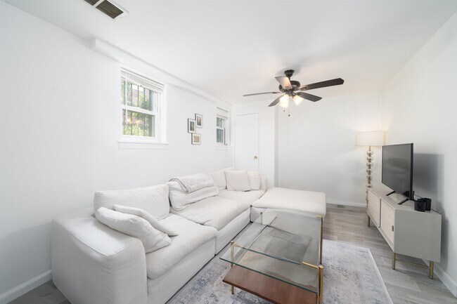 Photo - 364 1st St Unit 1